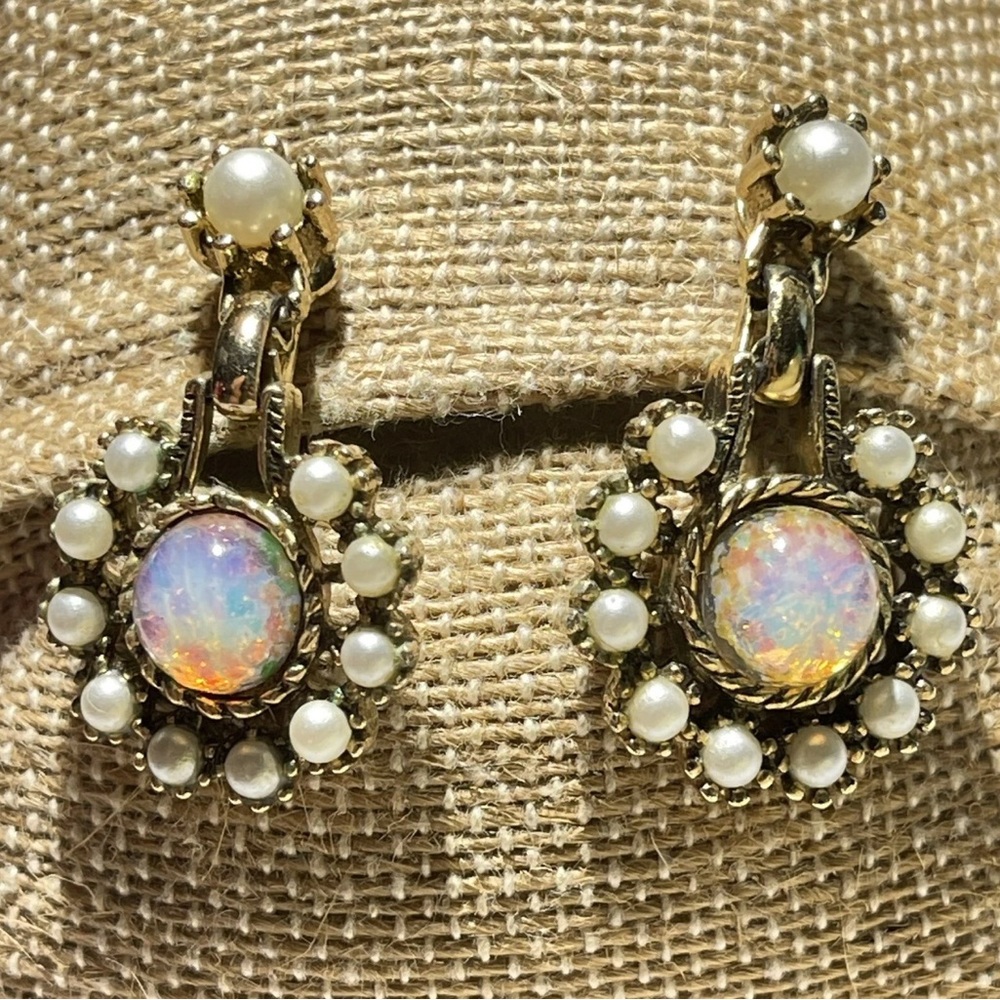 Vintage Sarah Coventry Clip-On Earrings Faux Opal Pearl Gold Filigree Signed
